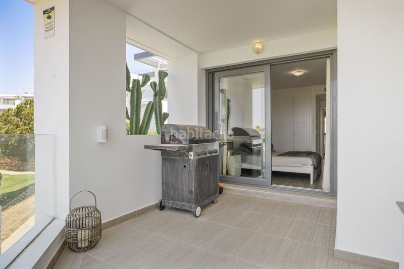 Foto a8d1a389-21a8-43cc-a2e9-816dec564d65. Apartament amb aparcament piscina a Cabopino - Artola Marbella