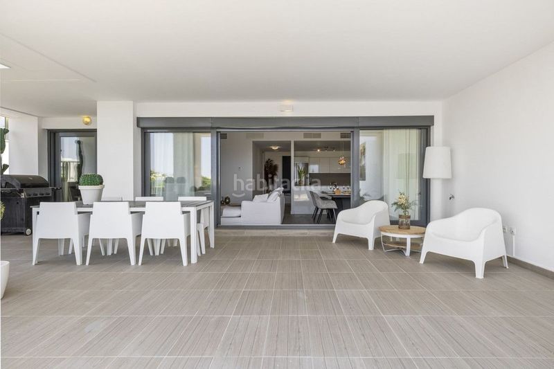 Foto c888a3d0-53cb-4bc6-b5b3-2669ba9402ac. Apartament amb aparcament piscina a Cabopino - Artola Marbella