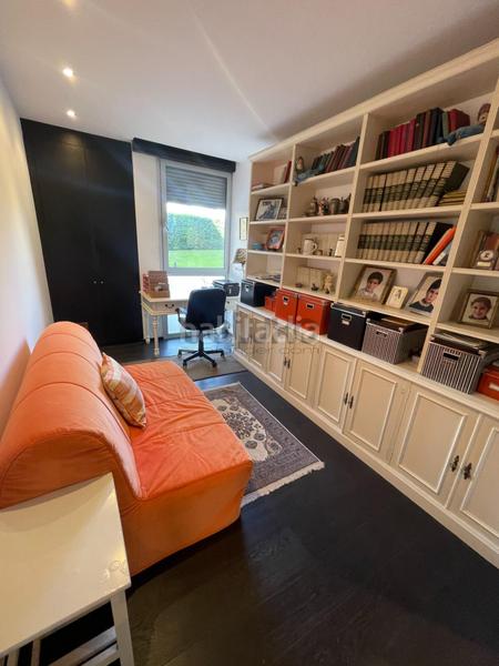 Foto 1219c326-4c96-4ced-9b9e-f04ecea98715. Planta baixa amb calefacció aparcament piscina a Santander