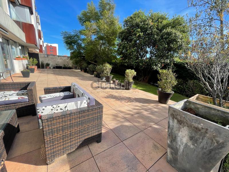 Foto 32aedc69-5391-4067-9525-2d184d8c2b0a. Planta baixa amb calefacció aparcament piscina a Santander