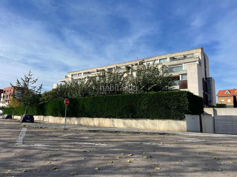 Foto 395f2e63-024f-4439-8273-f617fede3bc6. Planta baixa amb calefacció aparcament piscina a Santander