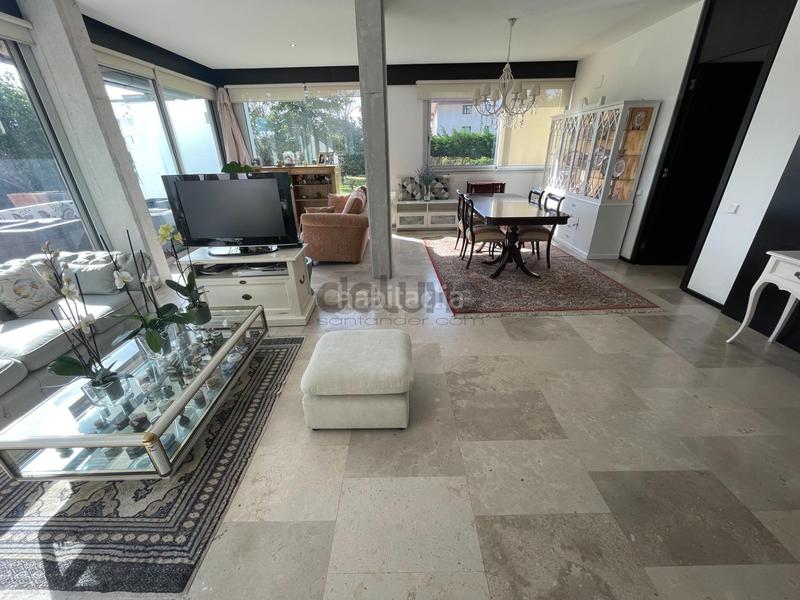 Foto 51fef2f8-8025-483c-a0da-b59b70060e93. Planta baixa amb calefacció aparcament piscina a Santander