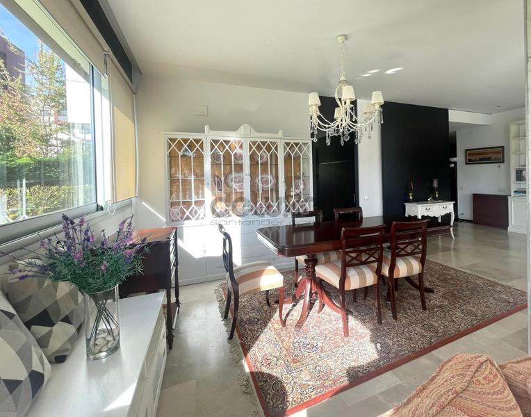 Foto 5f0e05af-c832-47e0-b53c-53b0385fbdb1. Planta baixa amb calefacció aparcament piscina a Santander