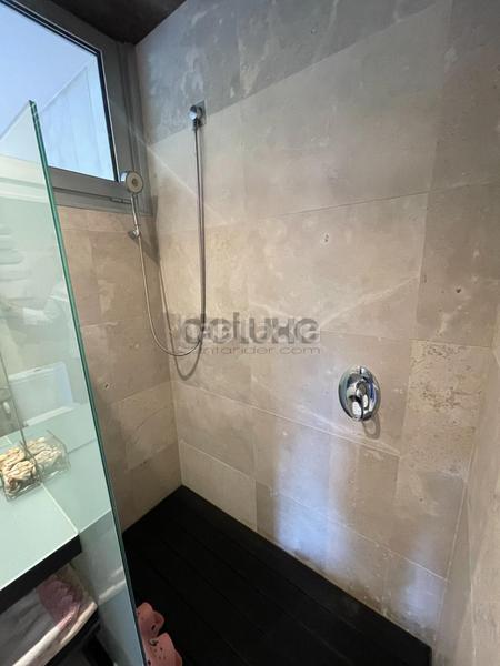 Foto bcce5156-c954-456b-8658-6141800c2e01. Planta baixa amb calefacció aparcament piscina a Santander