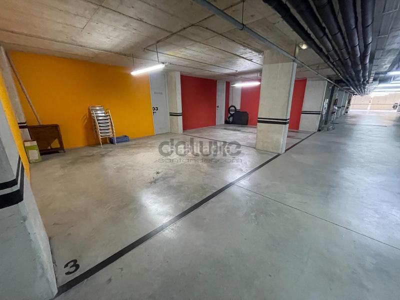 Foto be6fcd87-eeb2-463a-a4c4-f01f3a9204ac. Planta baixa amb calefacció aparcament piscina a Santander