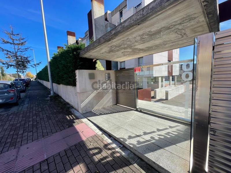 Foto c20d7088-d4c8-452b-863c-453eabad445b. Planta baixa amb calefacció aparcament piscina a Santander