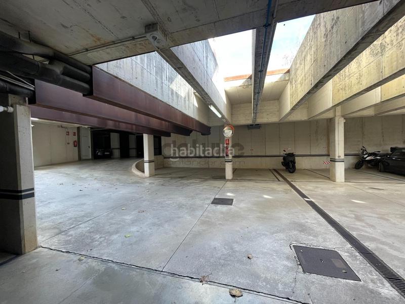 Foto d963b1ae-92e0-4071-8140-c6cb86b6cb33. Planta baixa amb calefacció aparcament piscina a Santander