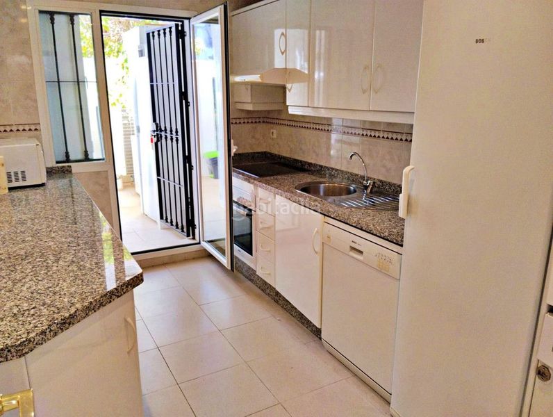 Foto da03b9f5-b8e8-4fa9-9360-19e79bca3db4. Apartment with parking pool in Las Brisas Marbella