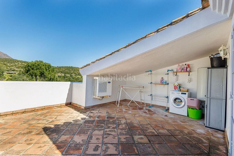 Foto 31849814-0d25-42ae-b58e-8456551ea033. Casa amb aparcament piscina a Estepona golf Estepona