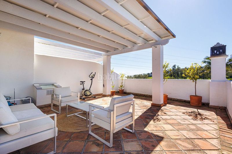 Foto 7a806ec3-5ac0-4c15-8035-ef90e55fedba. Casa amb aparcament piscina a Estepona golf Estepona