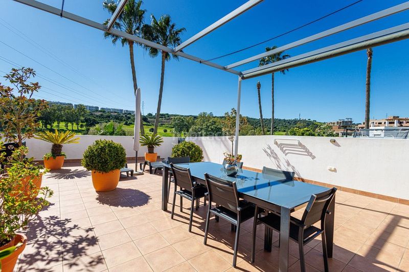 Foto 7ca931e3-65d6-4f97-9faf-68d1f3566894. Casa amb aparcament piscina a Estepona golf Estepona