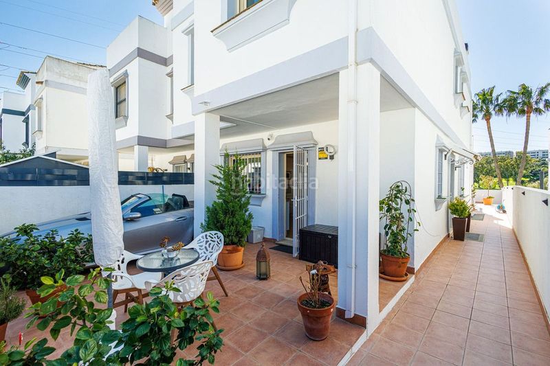 Foto ce93bf5b-6bb5-418a-9341-25405235440b. Casa amb aparcament piscina a Estepona golf Estepona