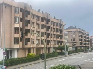 Aparcament cotxe a La Pereda. Amplio garaje cerrado en avenida cantabria, santander  oportunid