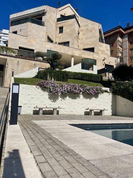Foto e4c888e1-fc86-40e7-bfd2-bee13bb6d5f4. Duplex con riscaldamento parcheggio piscina in La Pereda Santander