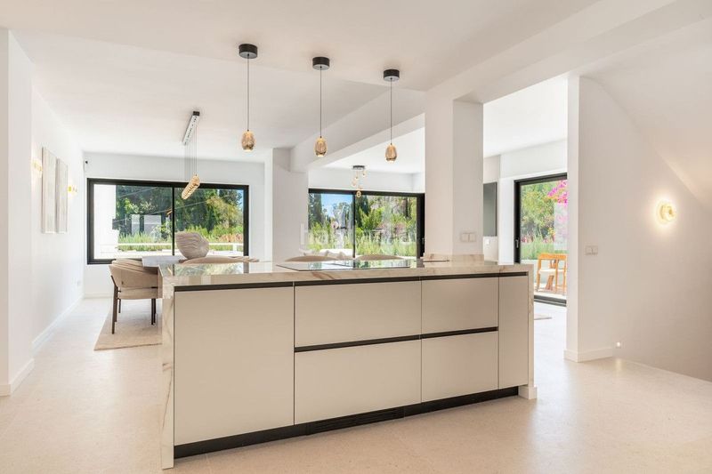Foto 2d2170ff-8294-46a8-a50a-6fc63f79dafb. Casa en lomas de Marbella club Marbella