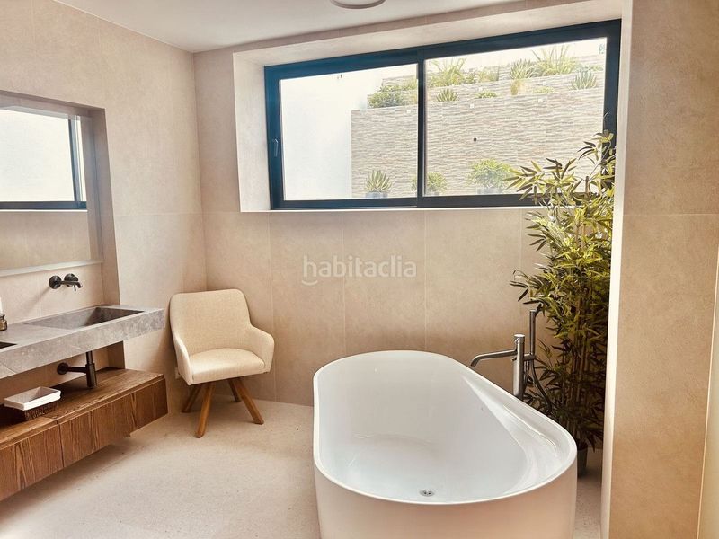 Foto e71ab8b4-0672-4789-971f-59310788564b. Casa en lomas de Marbella club Marbella