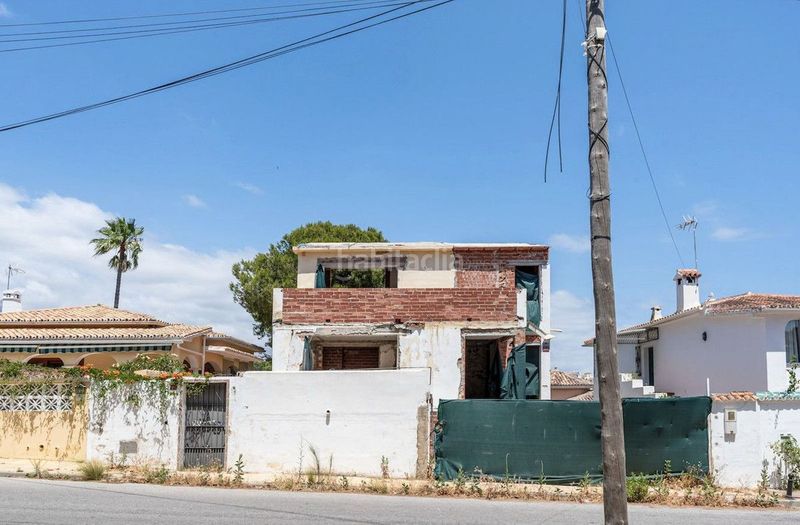 Foto d769ff79-c54a-4c81-8458-2a7f20d2b8c4. Chalet en Las Brisas Marbella