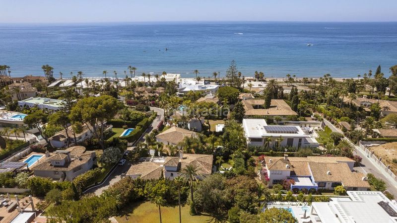 Foto 0bf497cf-ec6a-4494-b9ff-e6f3b72f4262. Chalet en Calahonda Mijas