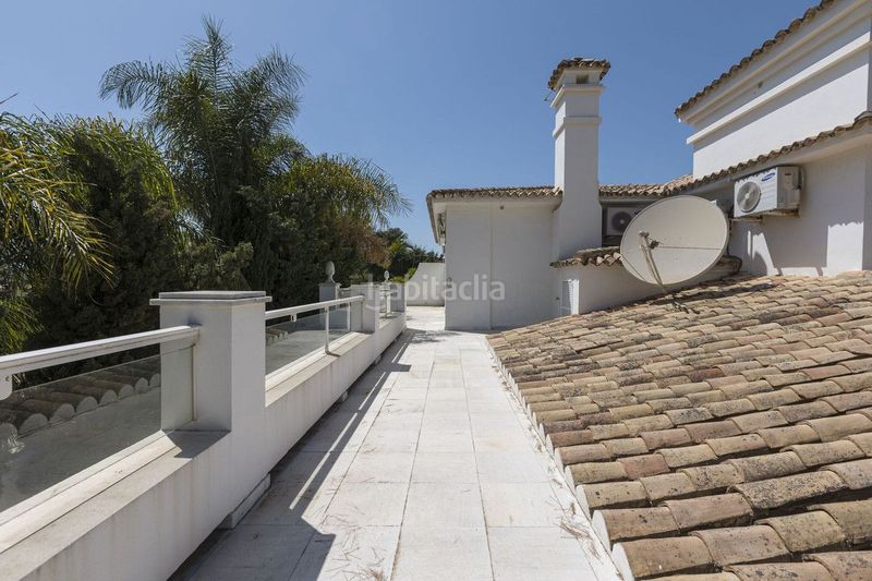 Foto 7beac1d5-3dd3-4278-9353-d27afac8b5c3. Xalet amb aparcament piscina a Calahonda Mijas