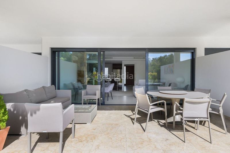 Foto fbbca1b9-da92-4d54-b41c-171161a62687. Casa amb aparcament piscina a La Carolina - Guadalpín Marbella