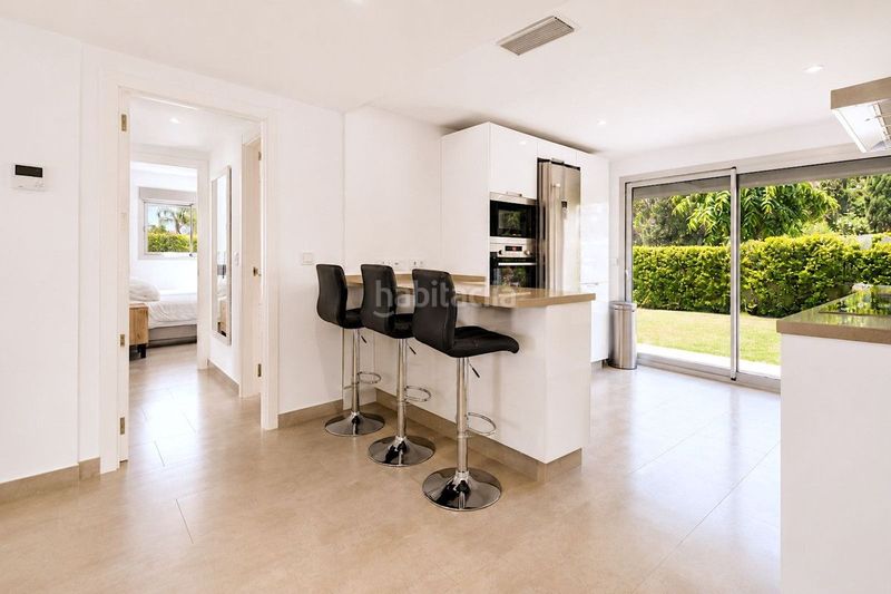 Foto 206ca17c-23b8-4f79-9f68-c4c0494e8b9f. Apartament amb aparcament piscina a Nueva Atalaya Estepona