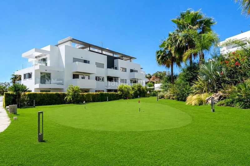 Foto 9319162c-290f-4b21-8534-dd46faf0edc2. Apartament amb aparcament piscina a Nueva Atalaya Estepona