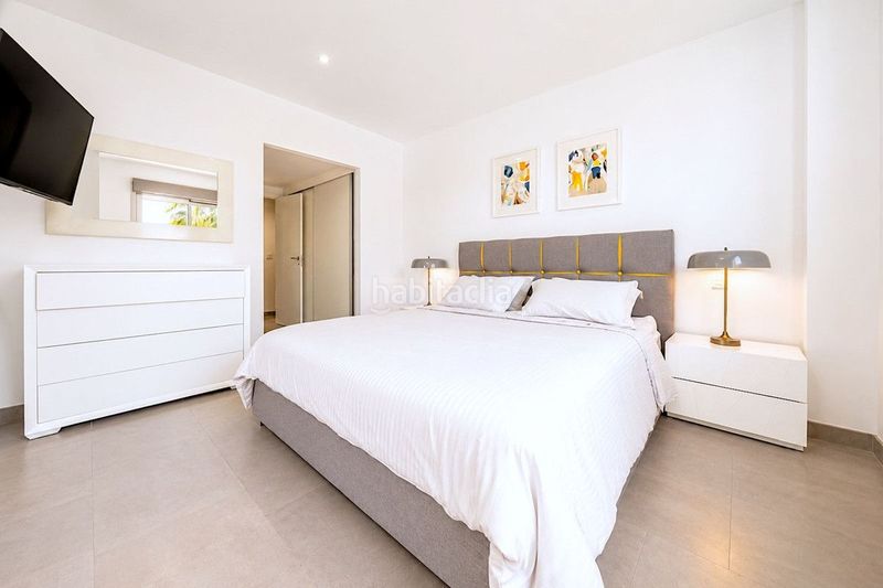 Foto 94c964f9-fd8f-4cc2-aeee-e7cd01a8f66d. Apartament amb aparcament piscina a Nueva Atalaya Estepona