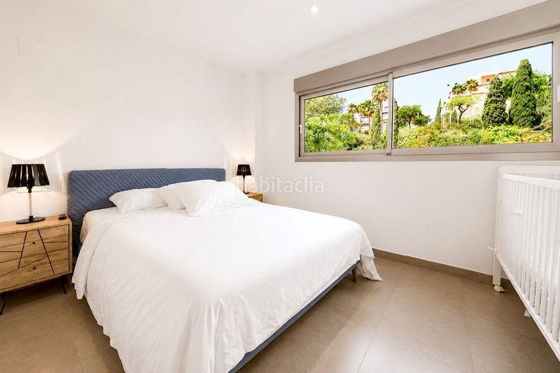 Foto b22f85c8-3acc-4309-99fe-37b07834e40b. Apartament amb aparcament piscina a Nueva Atalaya Estepona