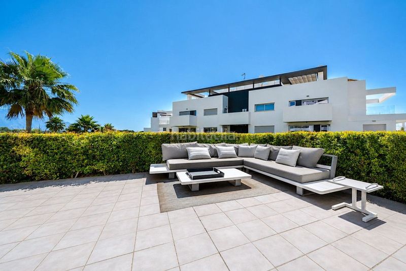 Foto c45ea7e9-e081-4a32-92da-88ea73ad3e85. Apartament amb aparcament piscina a Nueva Atalaya Estepona