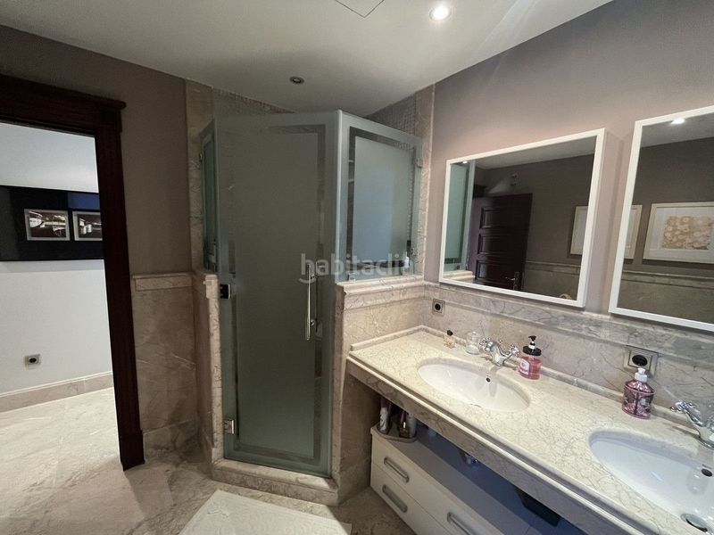 Foto b8598db8-3711-4c94-8a52-4518556d78e0. Apartament amb aparcament piscina a Nueva Alcántara Marbella