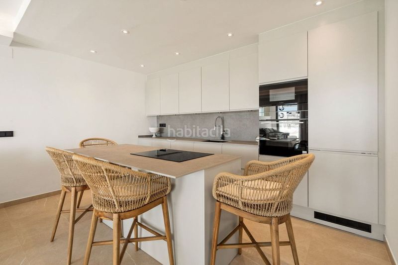 Foto de58b1ba-4987-4f75-9a73-e02fd0be1fa9. Casa amb aparcament piscina a Santa Clara Marbella