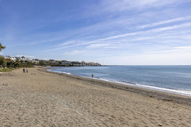 Foto b7f58ce4-2264-4e2d-a0b9-d8c9f5d48d34. Casa en Parque Central Estepona