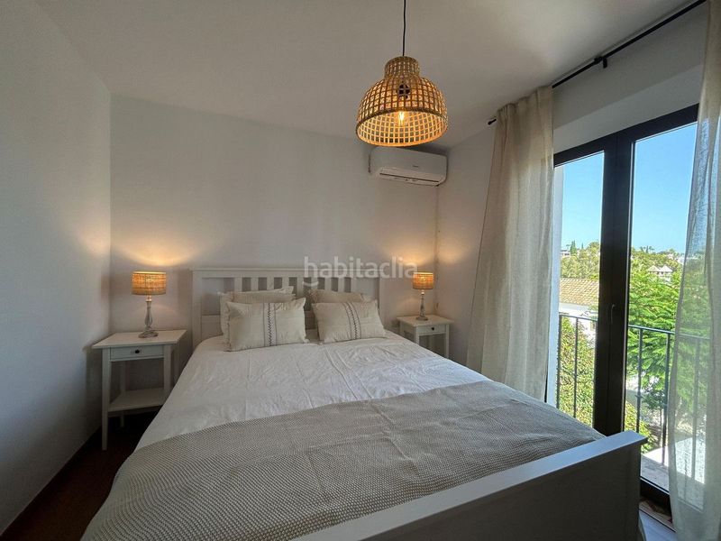 Foto 008d4767-7b87-4af0-95e9-104ee8dafde6. Casa amb piscina a Las Brisas Marbella