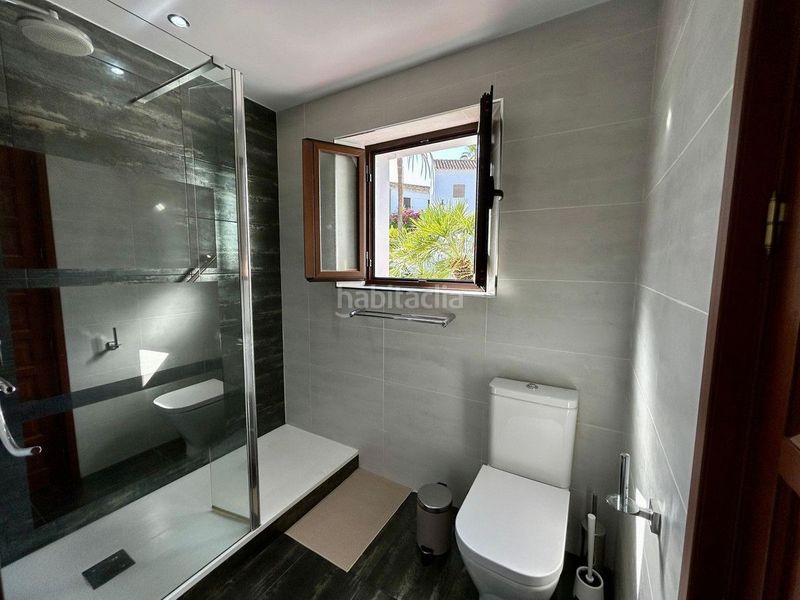 Foto 1ea60b77-fa45-46a0-abec-203176a5b9bd. Casa amb piscina a Las Brisas Marbella