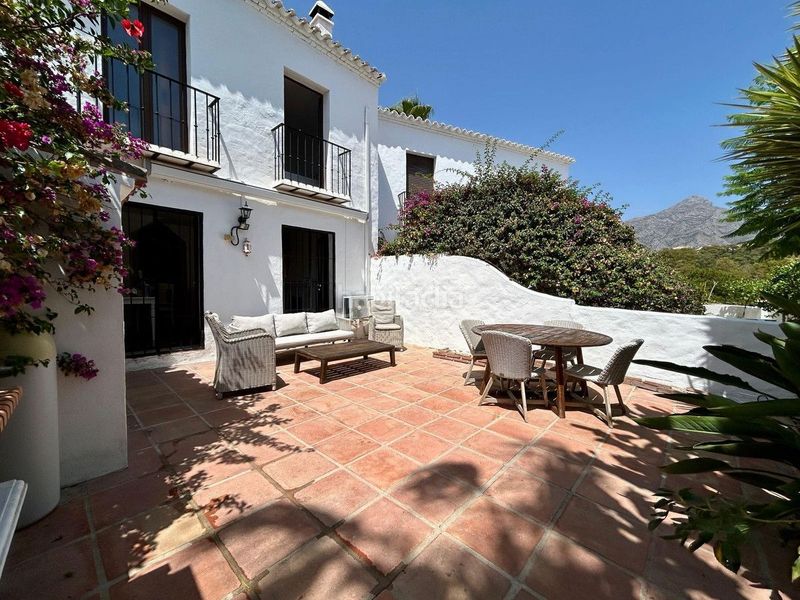 Foto 4efb703b-b77a-4961-bbab-d0b432a1b053. Casa amb piscina a Las Brisas Marbella