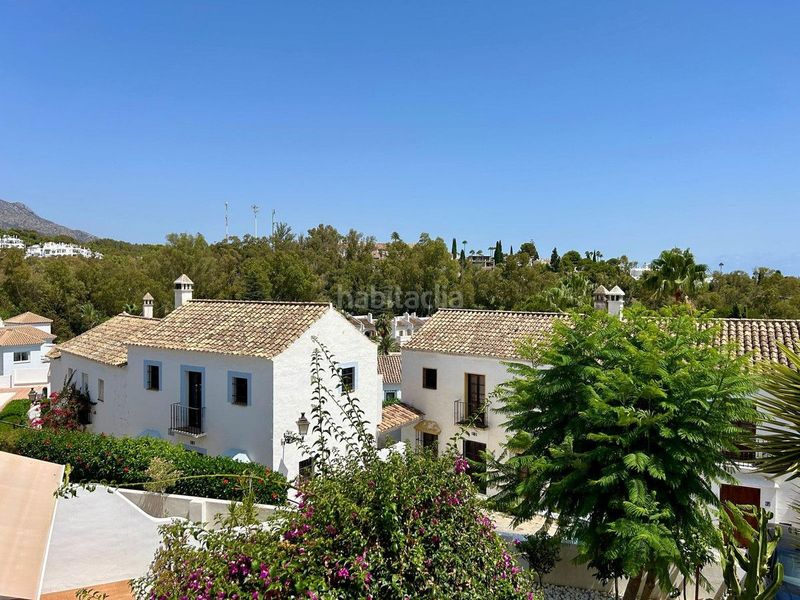Foto 9075f7ff-725d-498d-af10-740bbd9624ca. Casa amb piscina a Las Brisas Marbella