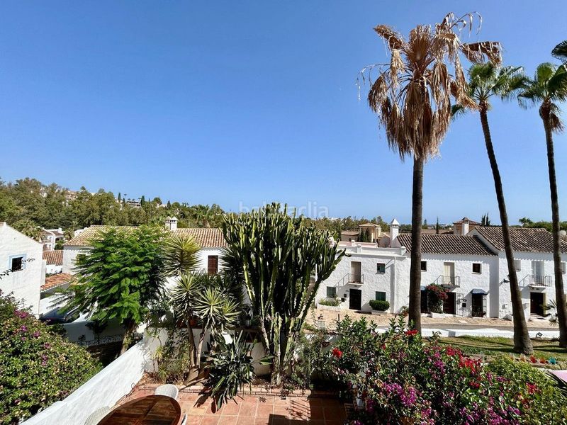 Foto f3c58460-7419-4182-a9c1-833a18b20b32. Casa amb piscina a Las Brisas Marbella
