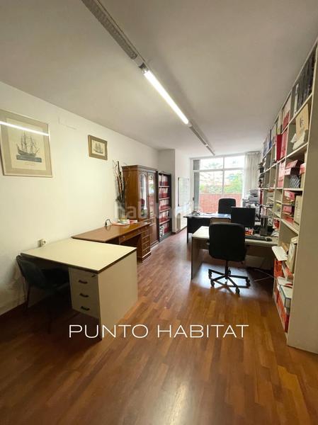 Foto 07b9893c-f46f-4d63-9df4-0dbc1d1efff0. Location bureau dans carrer d'hipòlit lázaro 34 dans Barcelona