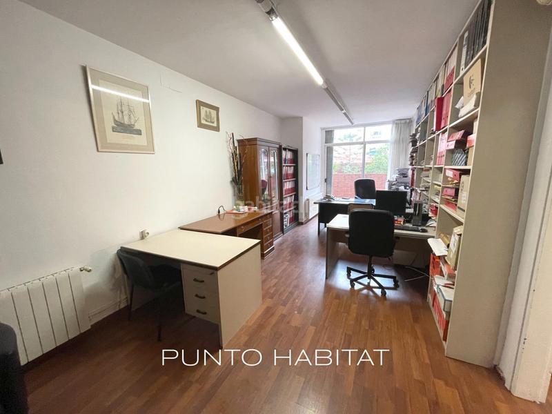 Foto 363a2d44-d29f-47a3-9b83-c42a9da0c7e4. Location bureau dans carrer d'hipòlit lázaro 34 dans Barcelona