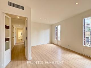 Appartement  Carrer de sant antoni abat. Reformado en finca regia