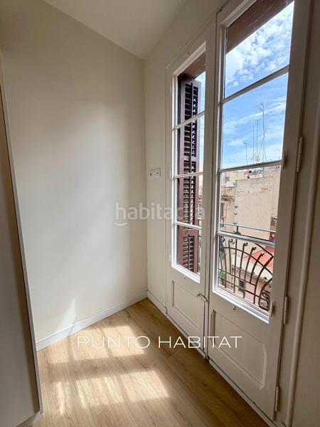 Foto b9d763eb-01e1-4935-b2fa-ced8e45147de. Pis amb calefacció a Raval Barcelona
