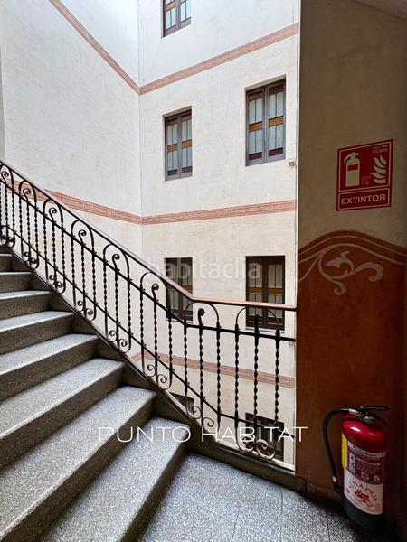 Foto fb82fa7d-f1bd-4111-aabb-1256d66123f1. Pis amb calefacció a Raval Barcelona