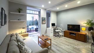 Location Appartement  Carrer de mallorca. Piso reformado y equipado con terraza privada