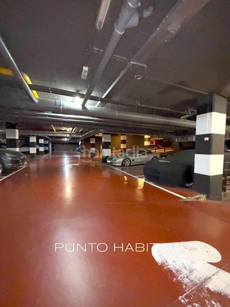 Foto 1a411b99-bca8-4f90-aec0-0ce4d8e1ba51. Aparcament cotxe a Pedralbes Barcelona