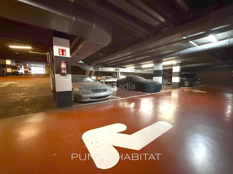 Foto 5065cc37-ef50-410e-b04d-df24fa850e83. Aparcament cotxe a Pedralbes Barcelona