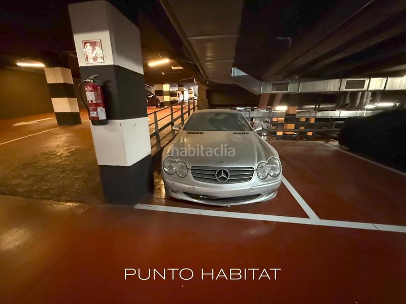 Foto a4af5044-f38e-4093-928f-5c737758685f. Aparcament cotxe a Pedralbes Barcelona