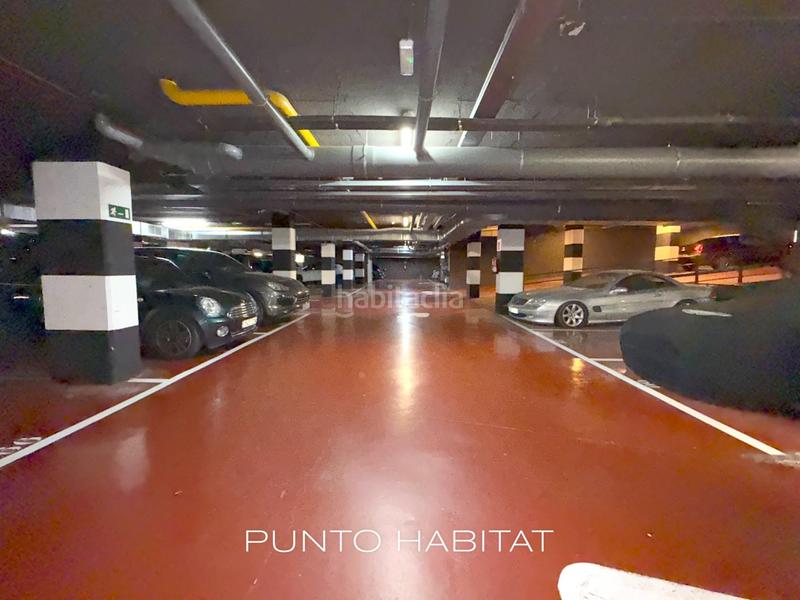 Foto c4ab9dcb-f259-44e1-b1d5-b250e369d957. Aparcament cotxe a Pedralbes Barcelona