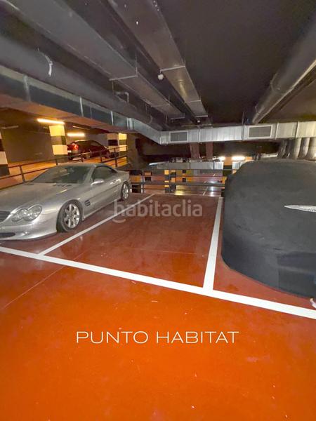 Foto 5184e452-0daf-4a74-9d28-9d2324c1935d. Aparcament cotxe a Pedralbes Barcelona