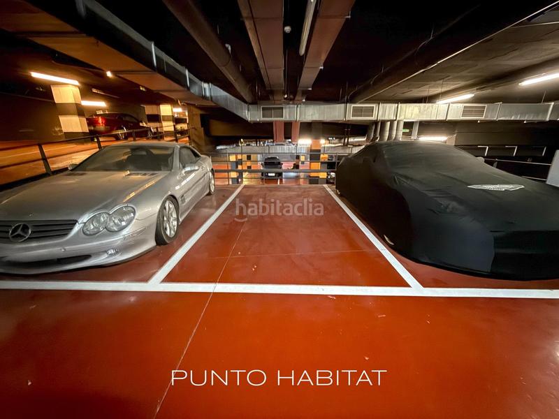 Foto aeadc4c3-1e42-401f-81b8-faa47ae065e2. Aparcament cotxe a Pedralbes Barcelona