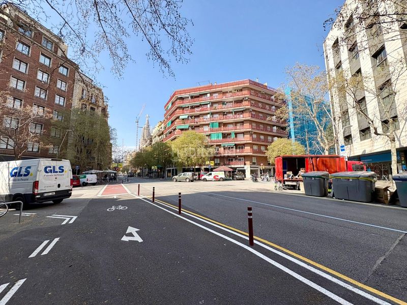 Piso elegancia y amplitud junto a la Sagrada Família en Barcelona - Imagen 47